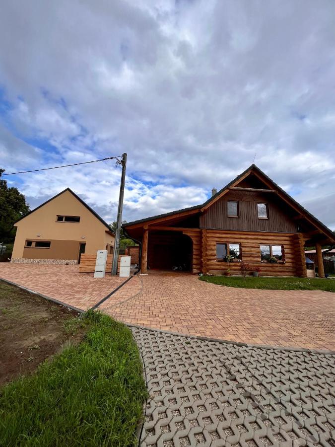 Apartamento U Srubu Moravany  Exterior foto