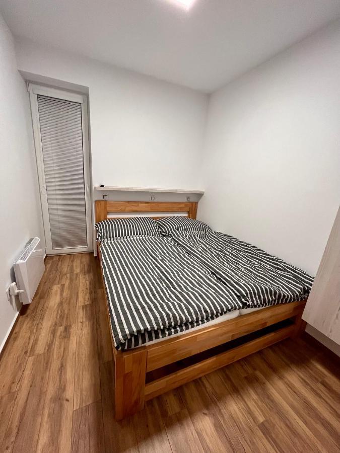 Apartamento U Srubu Moravany  Exterior foto